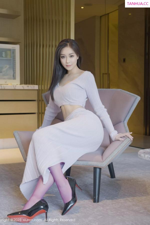   [XiuRen]高清写真图 2025.04.15 No.10151 兰滢滢 紫色丝袜第28张图片